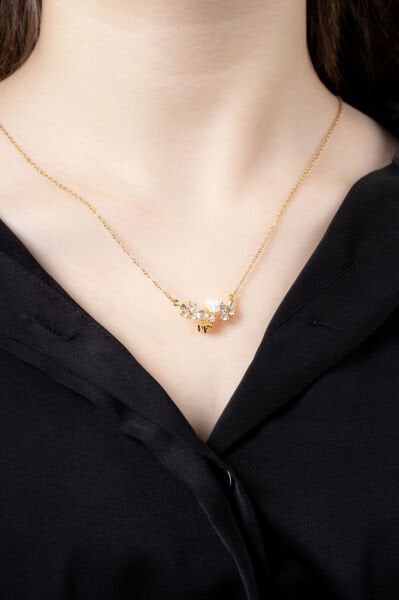 Gold Minimal Çiçekler Kolyesi