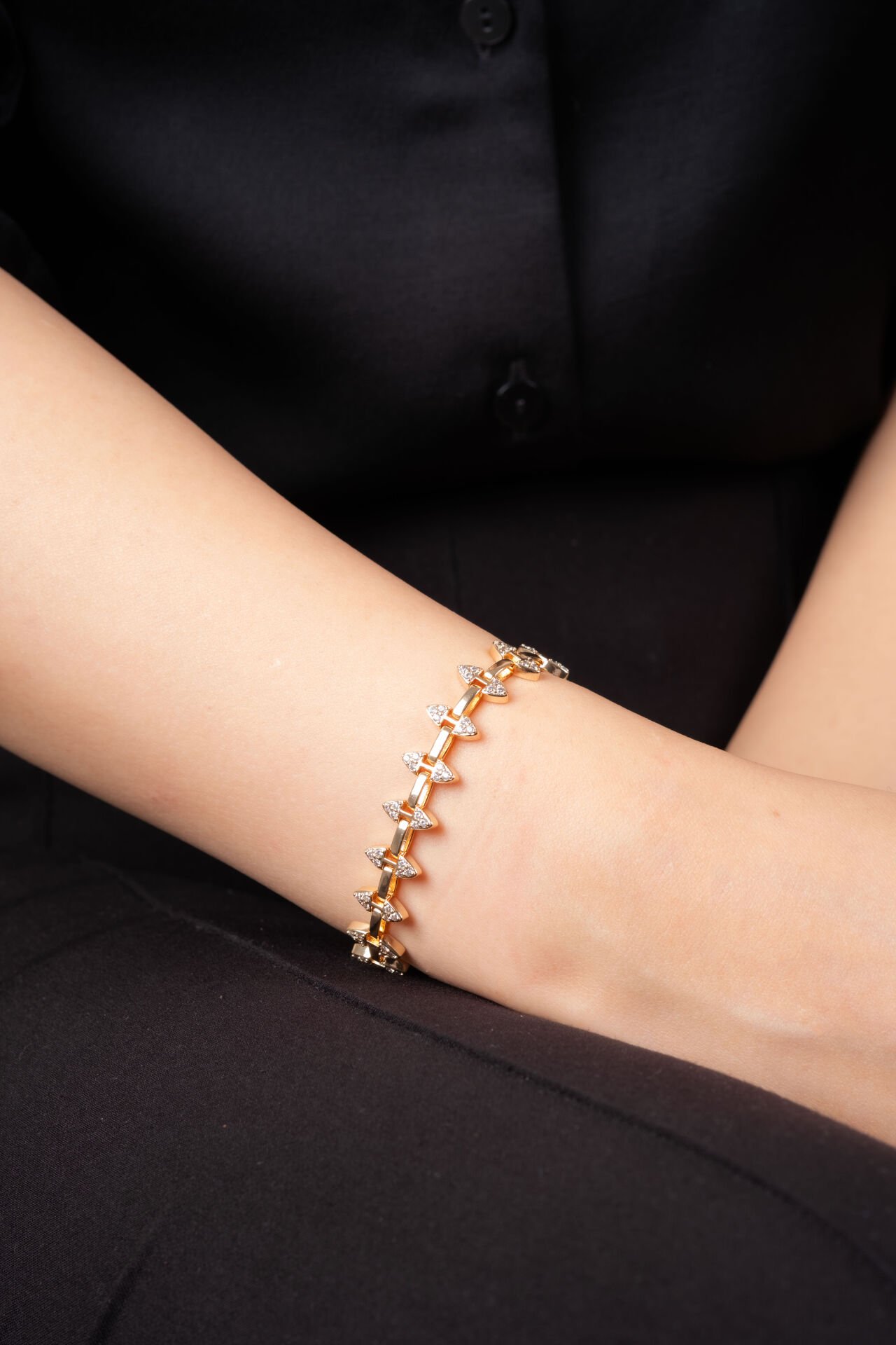 Rose Üçgen Taş Detaylı Bileklik