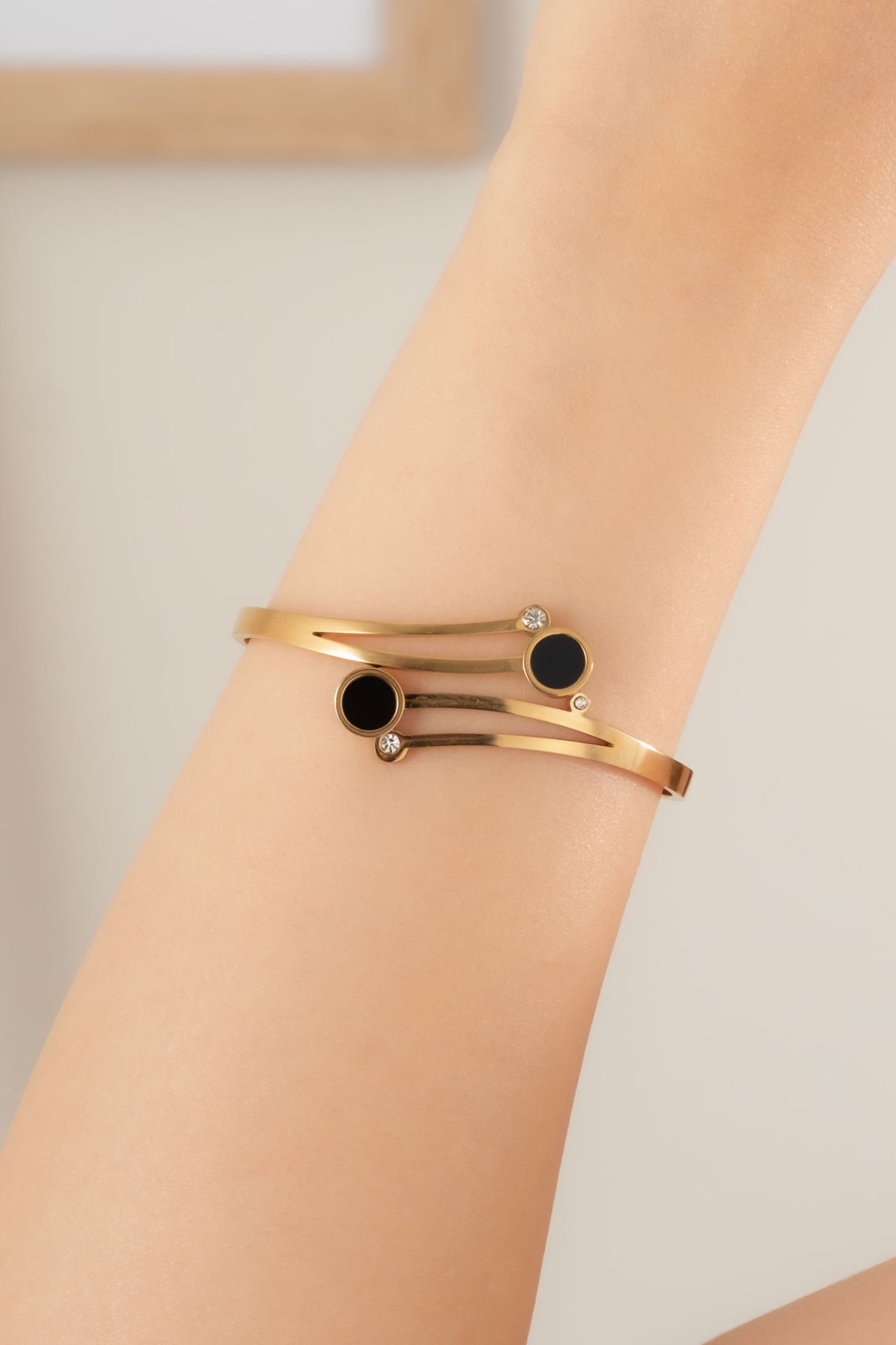 Çelik Siyah Sedef Taşlı Bileklik