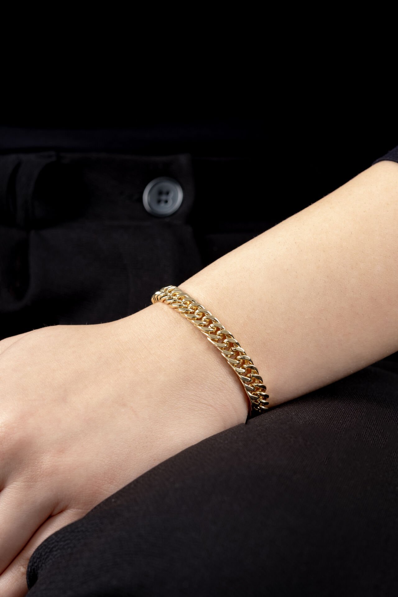 Xuping Gold Ezme Taşsız Bilekliği