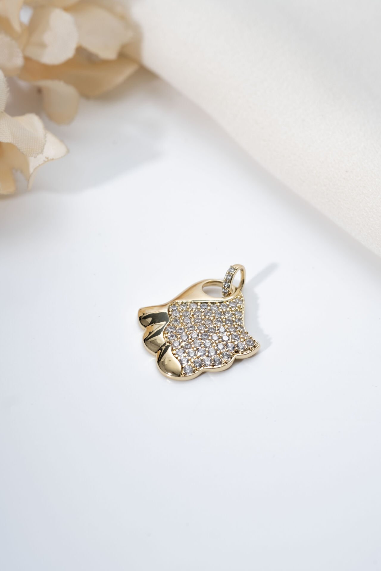 Xuping Gold Zirkon Taşlı Yaprak Kolye Ucu