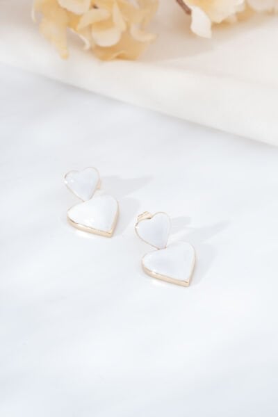 Beyaz Kalp Sallantılı Küpe