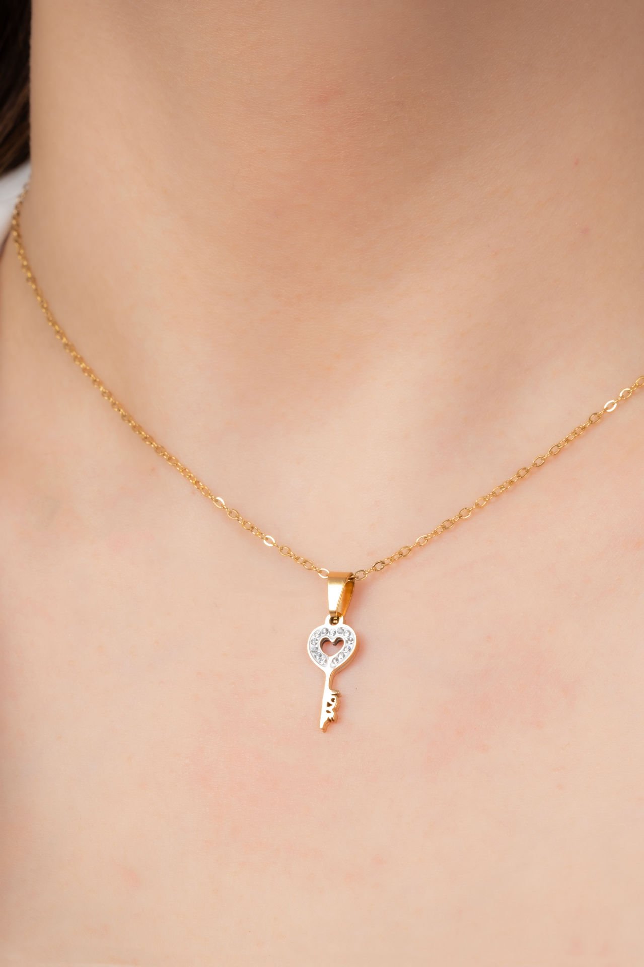 Çelik Anahtar Kolye