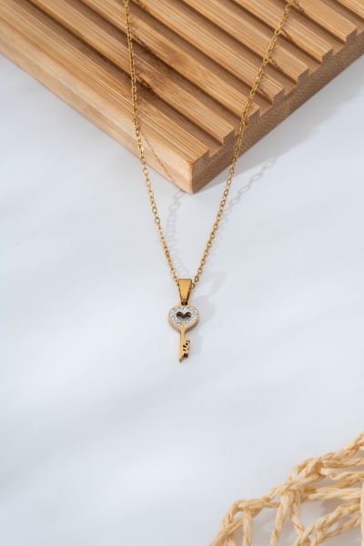 Çelik Anahtar Kolye