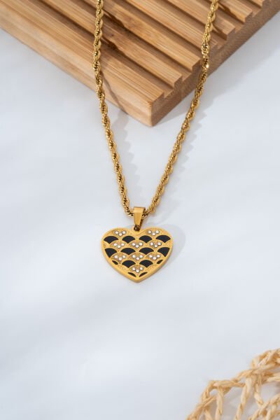 Siyah Desenli Kalp Uçlu Burgulu Zincir