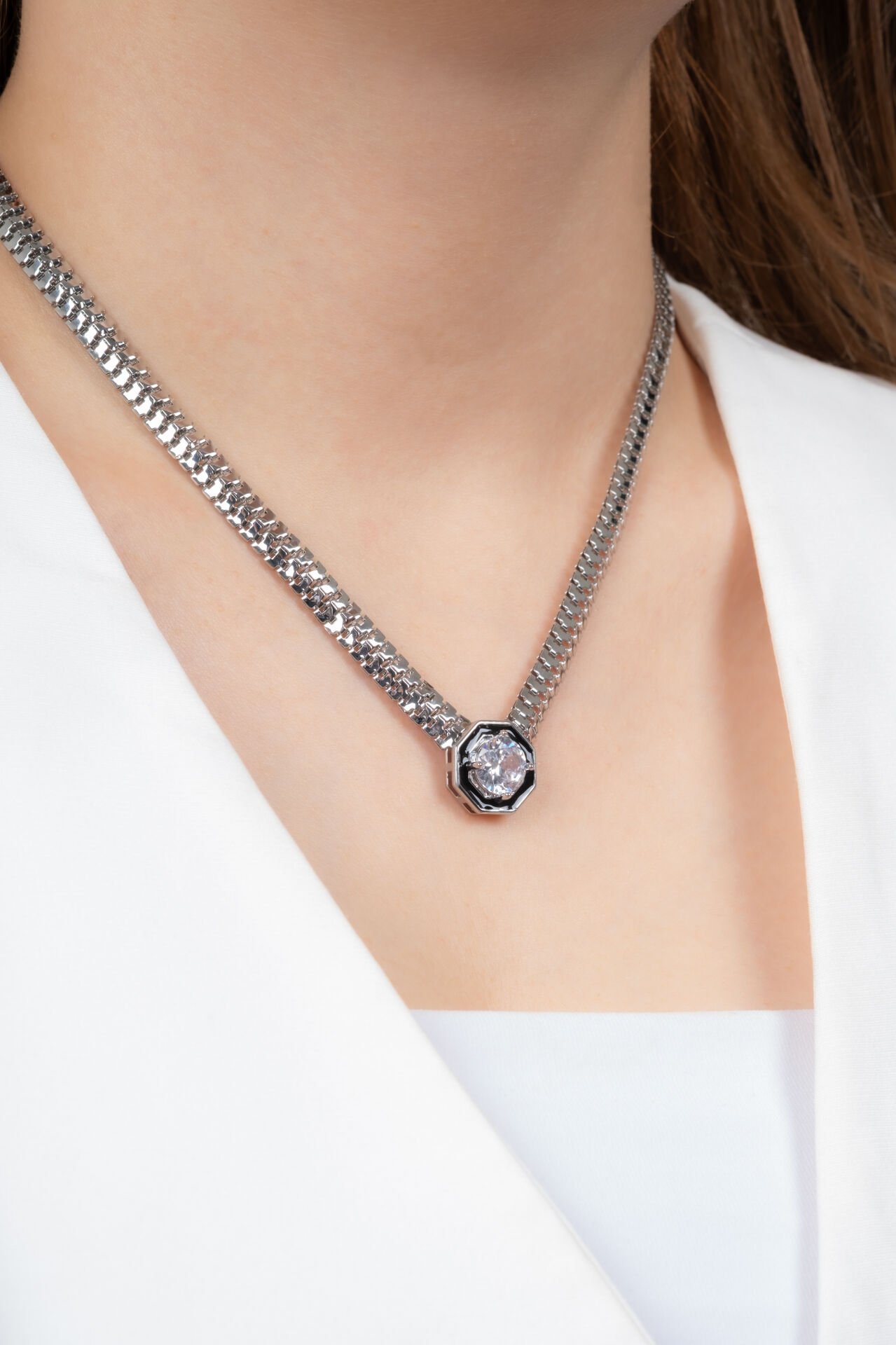 Geniş Gümüş Zincirli Büyük Taş Detaylı Modern Kadın VIP Kolye