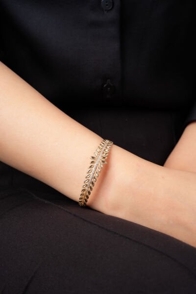 Rose Taş Detaylı Yaprak Motif Kelepçe Bileklik