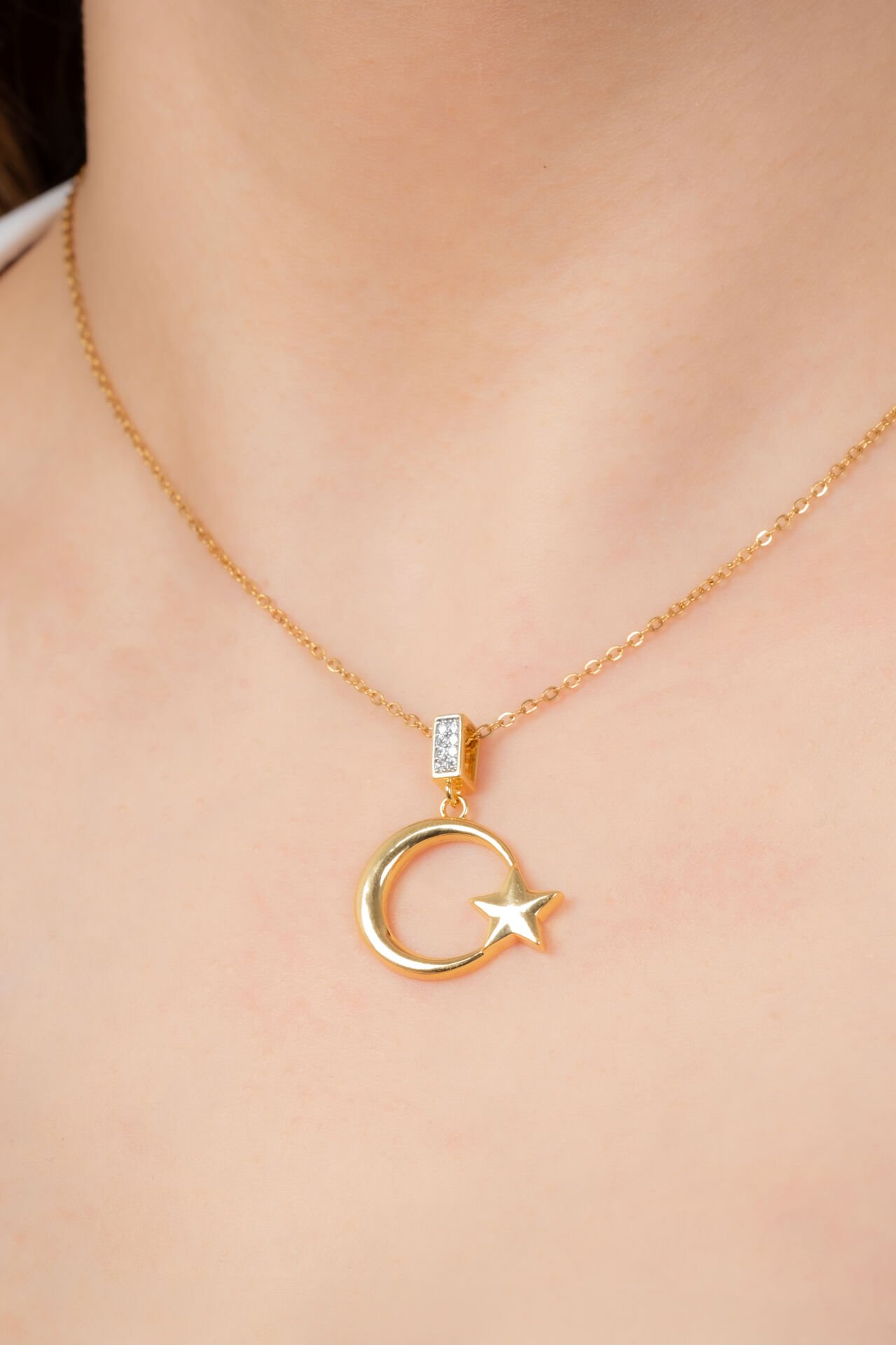 Hilal ve Yıldız Figürlü Altın Renk Kolye
