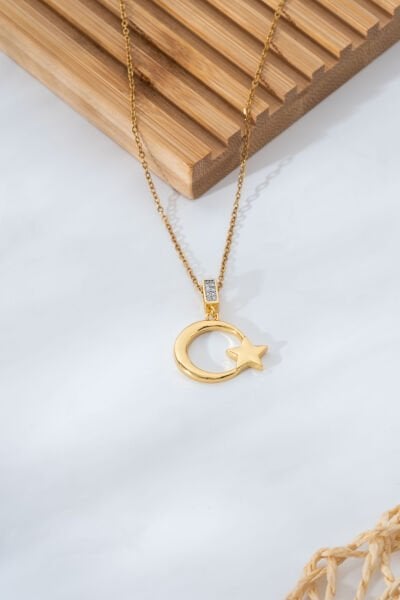 Hilal ve Yıldız Figürlü Altın Renk Kolye