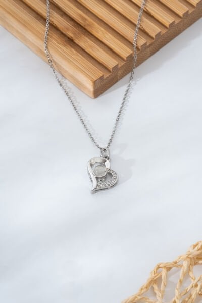 Gümüş Renk Kalp Figürlü İnci Detaylı Kolye