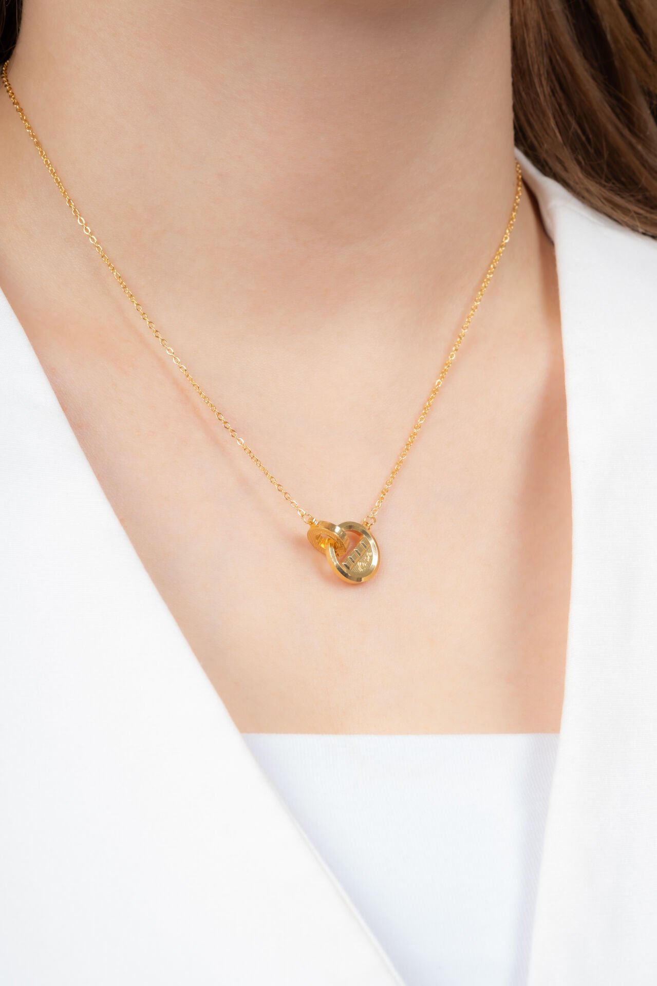 Yuvarlak Halka Detaylı Modern Zincir Kolye