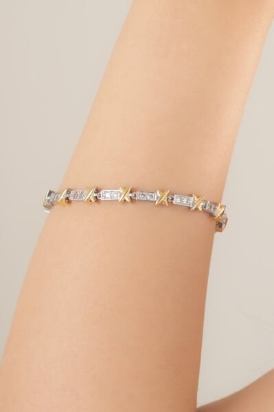 Altın Renk Yıldız Detaylı VİP Bilekilk