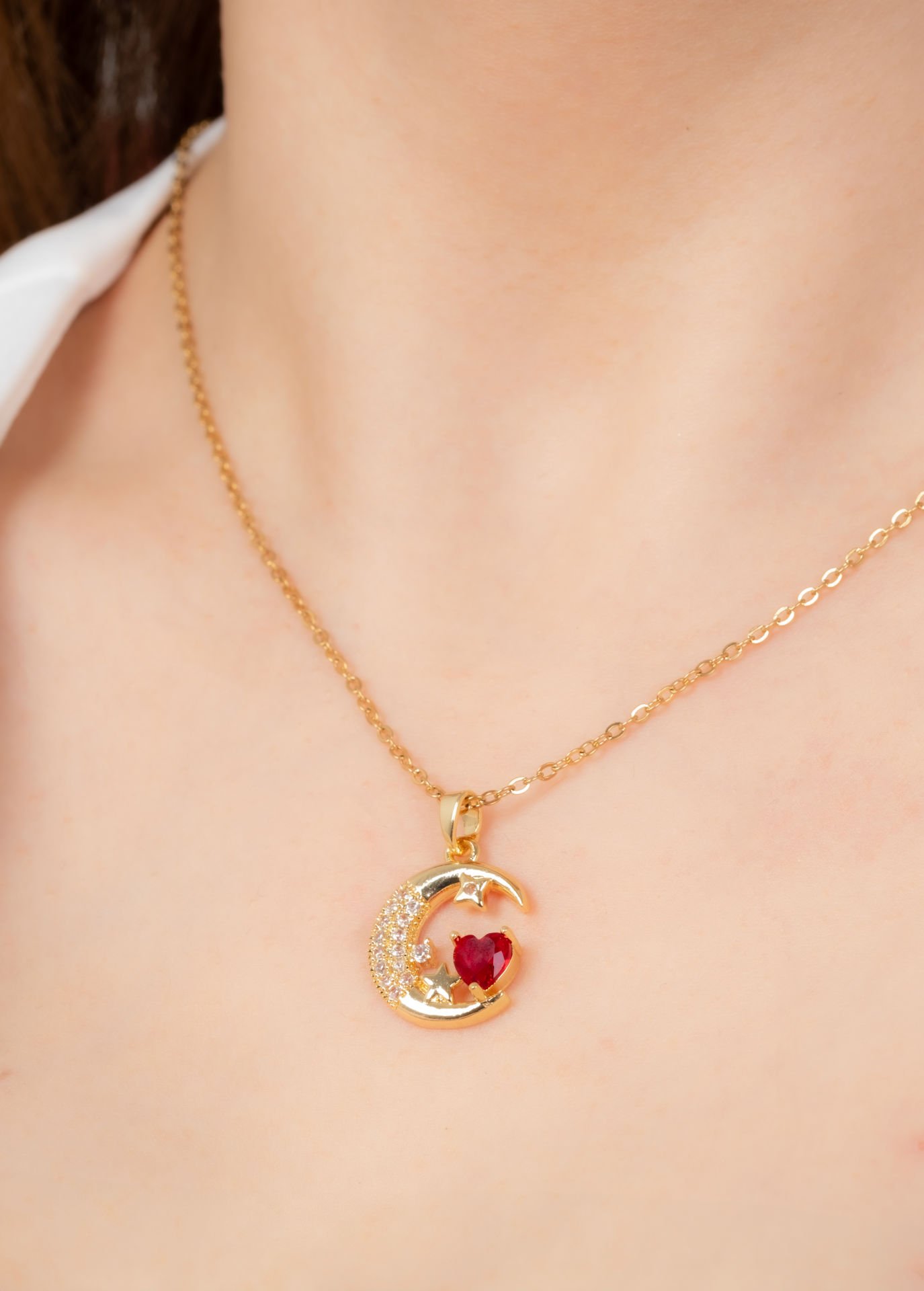 Çelik Ay Kalp Figürlü Kolye