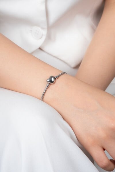 Kalp Klipsli Gümüş Renk Yılan Zincir Pandora