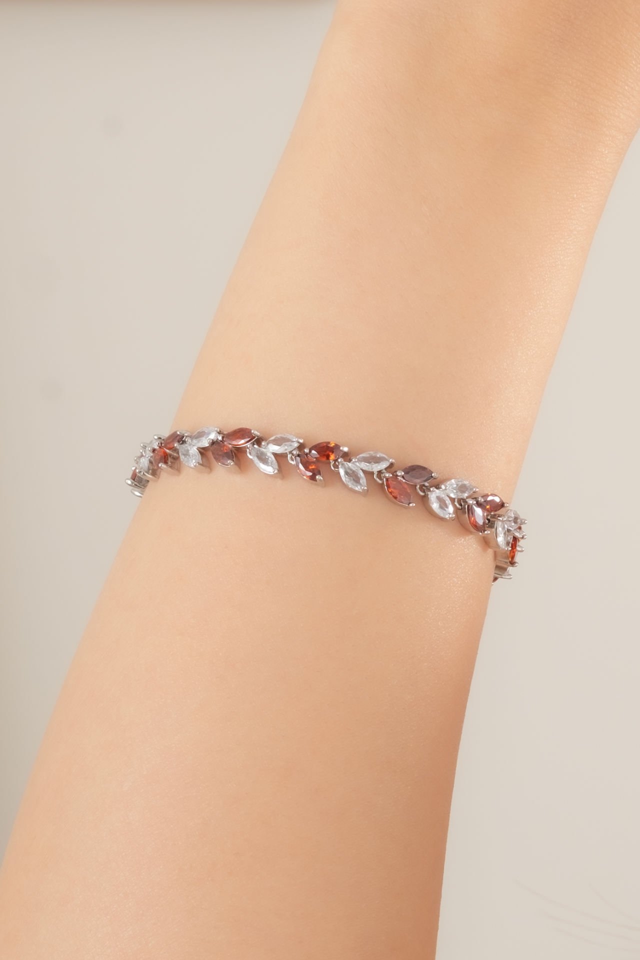 Vip Model Renkli Taşlı Bileklik