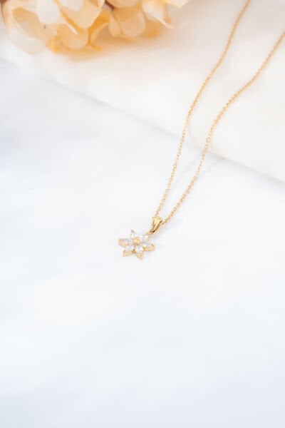 Gold Çiçek Motifli Taşlı Kolye