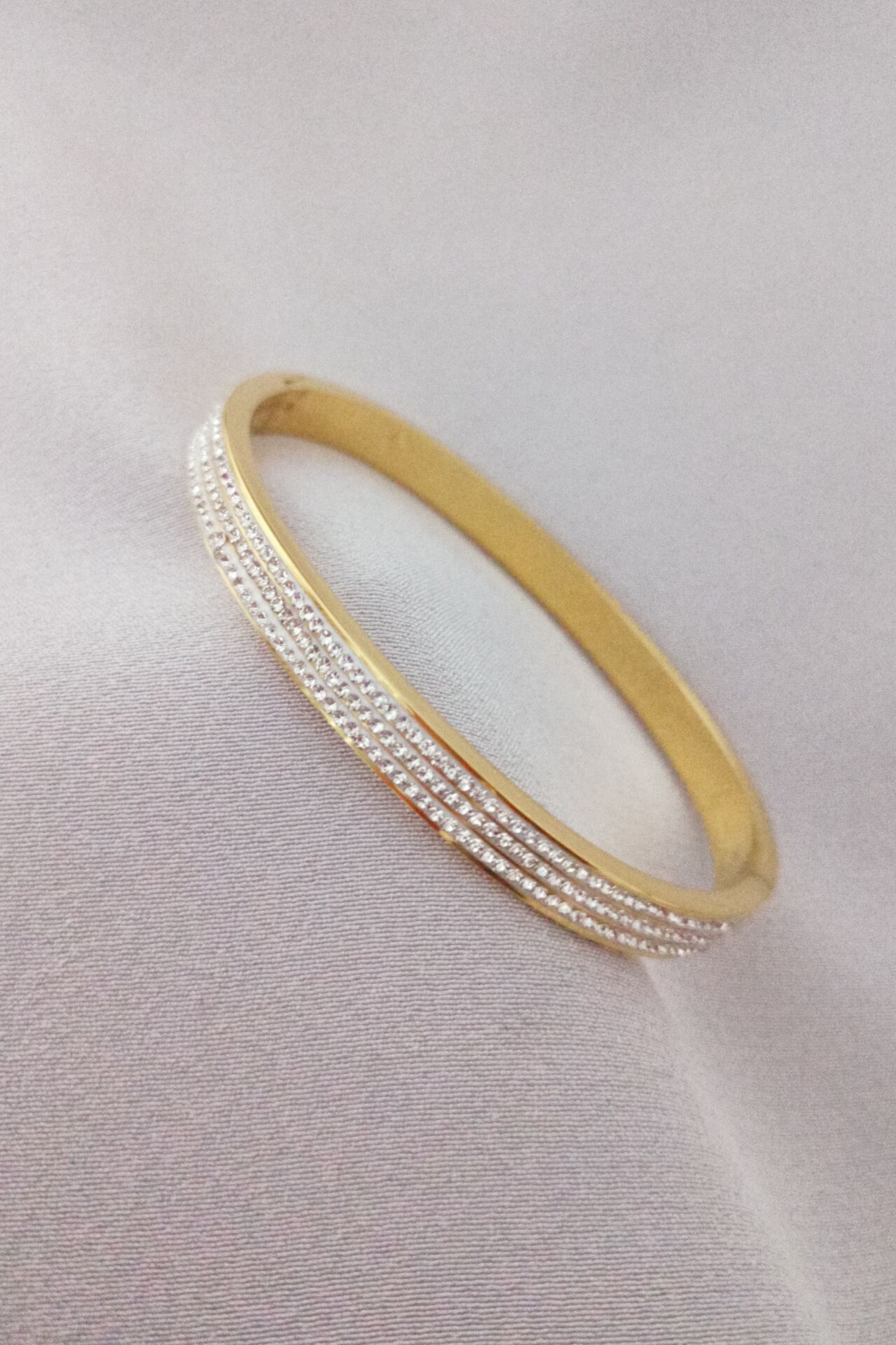 Çelik taşlı bileklik gold