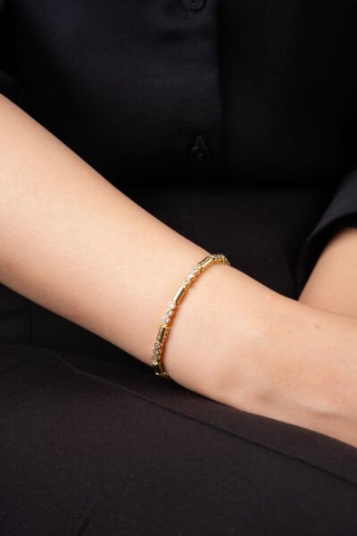 Gold Sıra Taşlı Silindir Bileklik