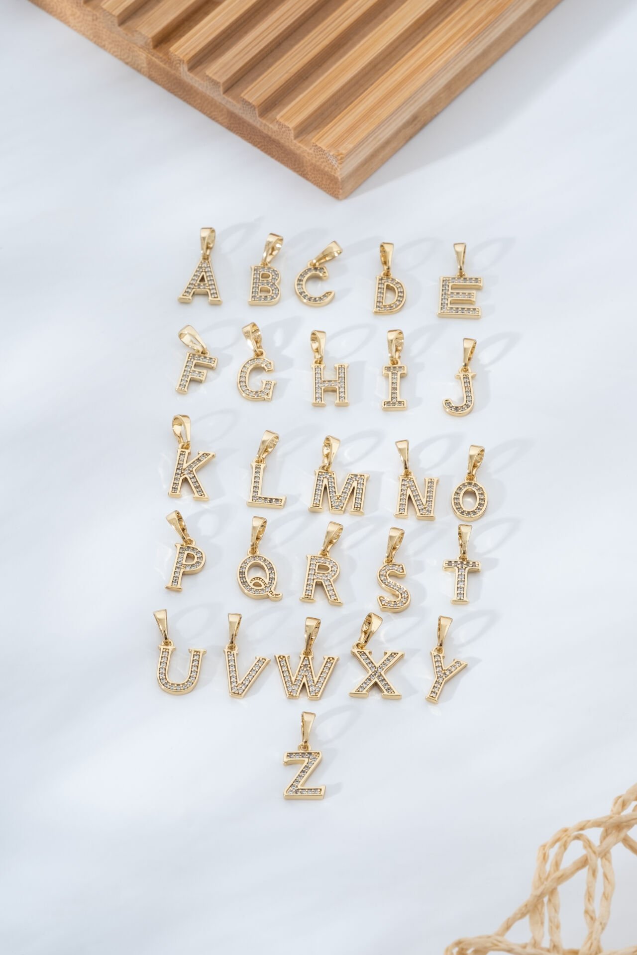 Altın Renkli Zirkon Taşlı Alfabe Charm