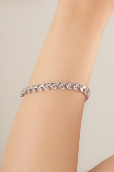 Vip Model Beyaz Taşlı Silver Bileklik