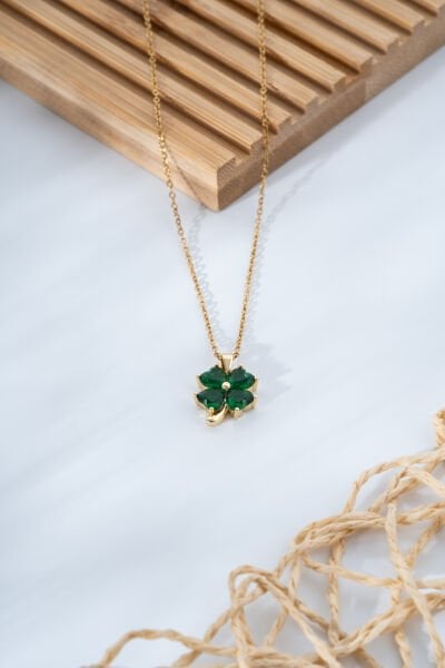 Gold Zümrüt Kalpli Yonca Bayan Kolye