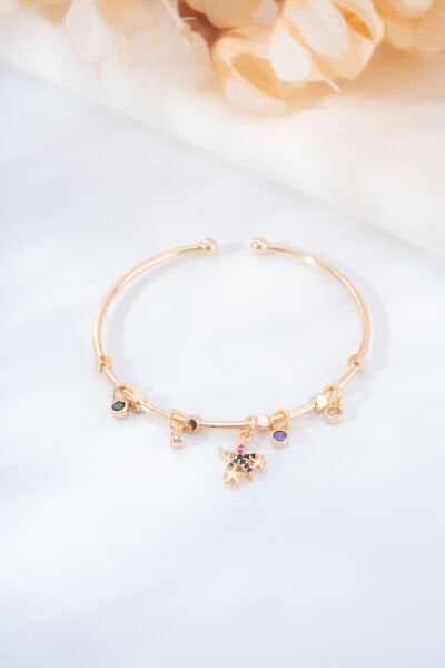 Gold Renkli Yıldız Charm Bileklik