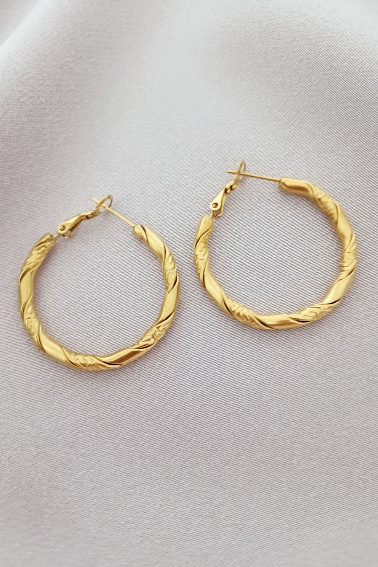 Çelik gold küpe