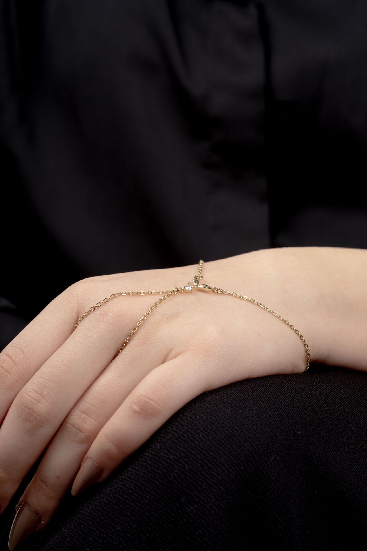 XUPİNG GOLD MİNİ ÜÇGEN YAPRAK DAMLA TAŞLI ŞAHMERAN