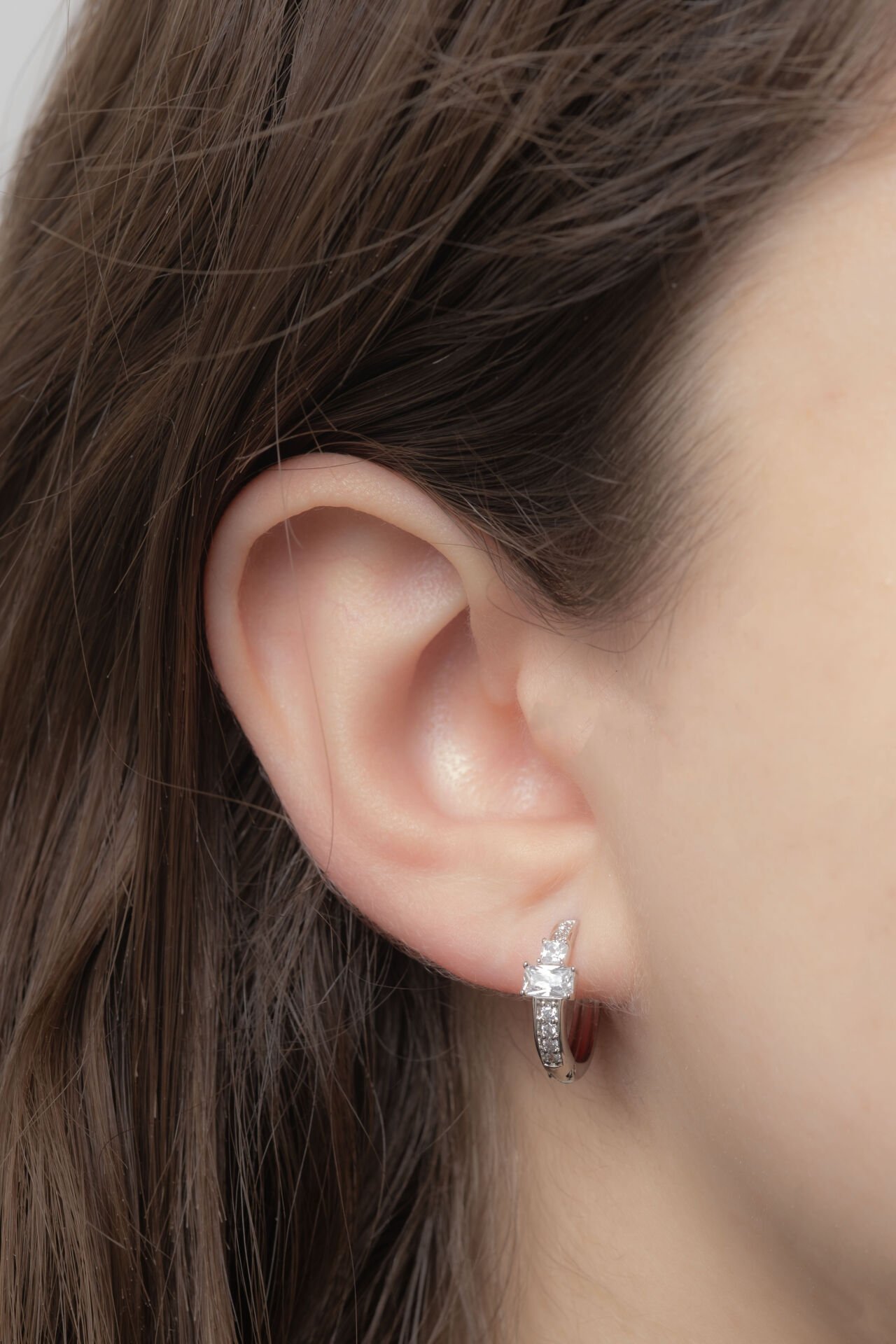 XUPİNG SİLVER MİNİ BAGET TAŞLI HALKA KÜPE