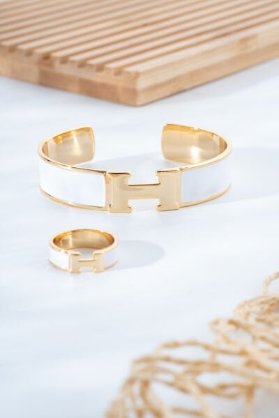 Beyaz Mine Detaylı H Harfli Bileklik ve Yüzük Takım