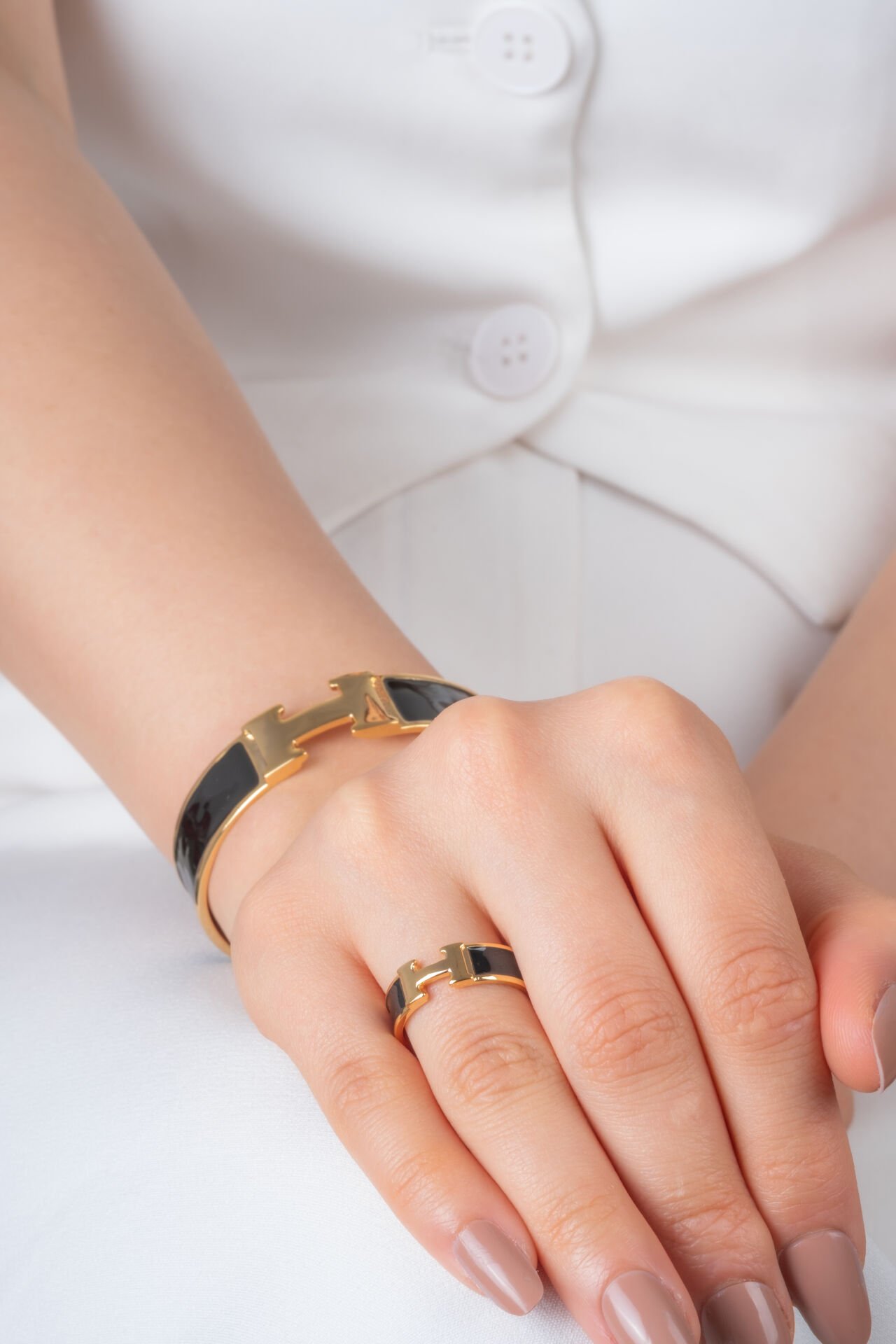 Siyah Mine H Harfli VİP Bileklik ve Yüzük Takım