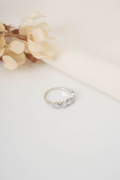 XUPİNG SİLVER KÖŞEGEN ARA TAŞLI YÜZÜK