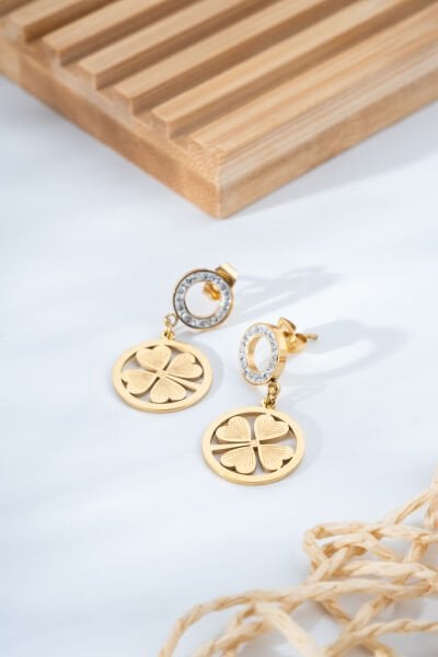 Dört Yapraklı Yonca Figürlü Sallantılı Küpe