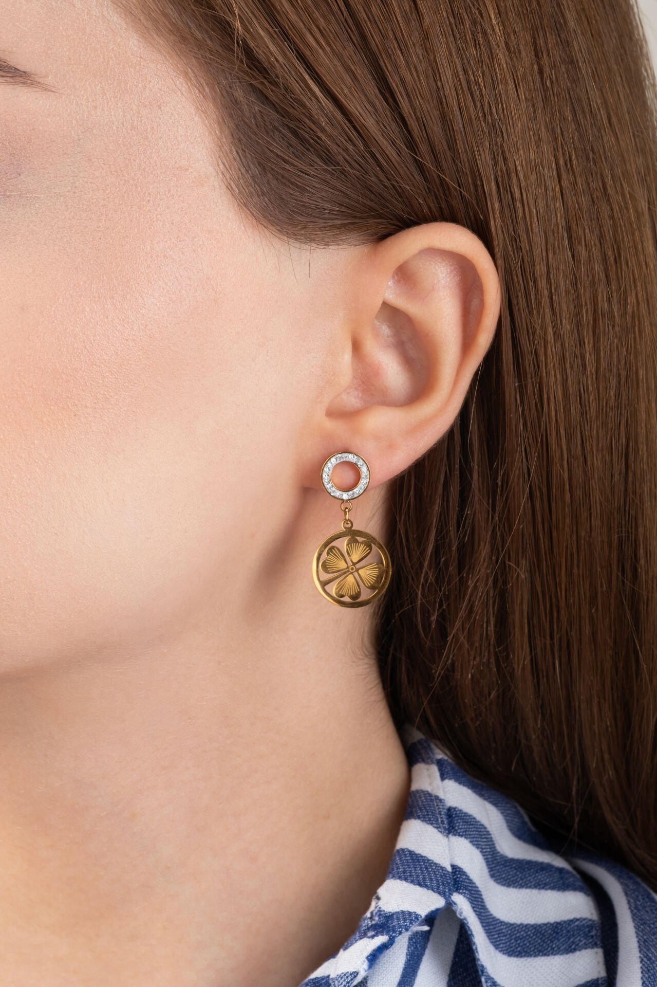 Dört Yapraklı Yonca Figürlü Sallantılı Küpe