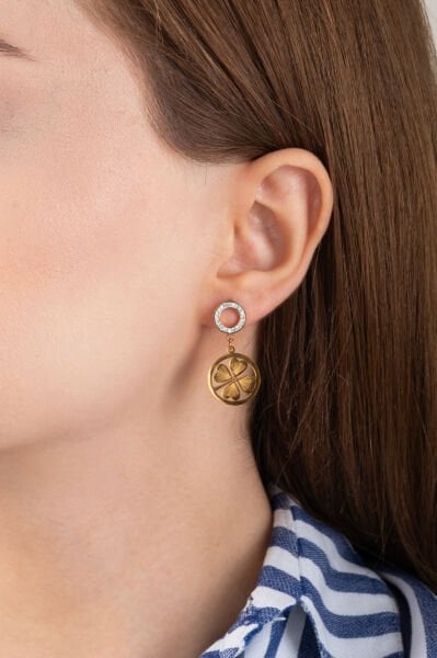 Dört Yapraklı Yonca Figürlü Sallantılı Küpe