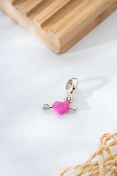 Pembe Kalpli Charm