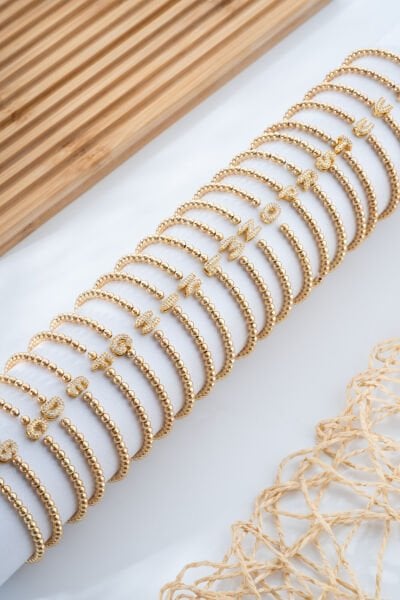 Harf Detaylı Gold Renk Boncuk VİP Bileklik A dan Z ye Harfler