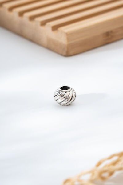 Çelik Spiral Desenli Charm
