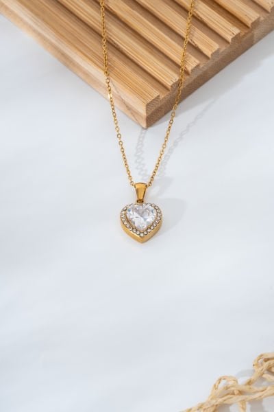 Kalp Taşlı Çelik Kolye